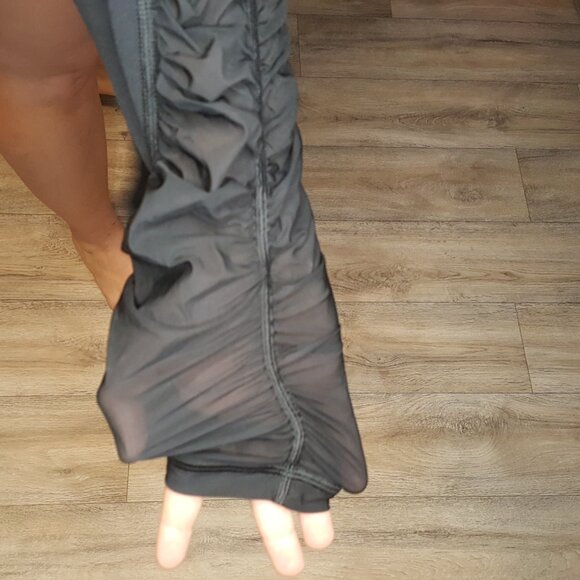 Black Mesh Ruffle Leggings - Picture 4 of 4